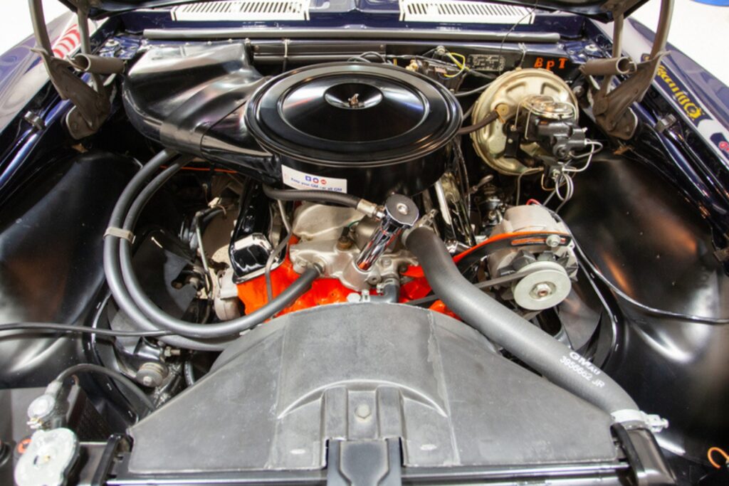 Chevy 302 SBC: The High-Revving Small-Block Legend - Car Junkie Mag